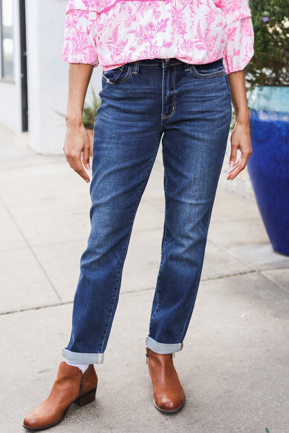 Judy Blue Mid Rise Cuffed Boyfriend Straight Leg Jeans