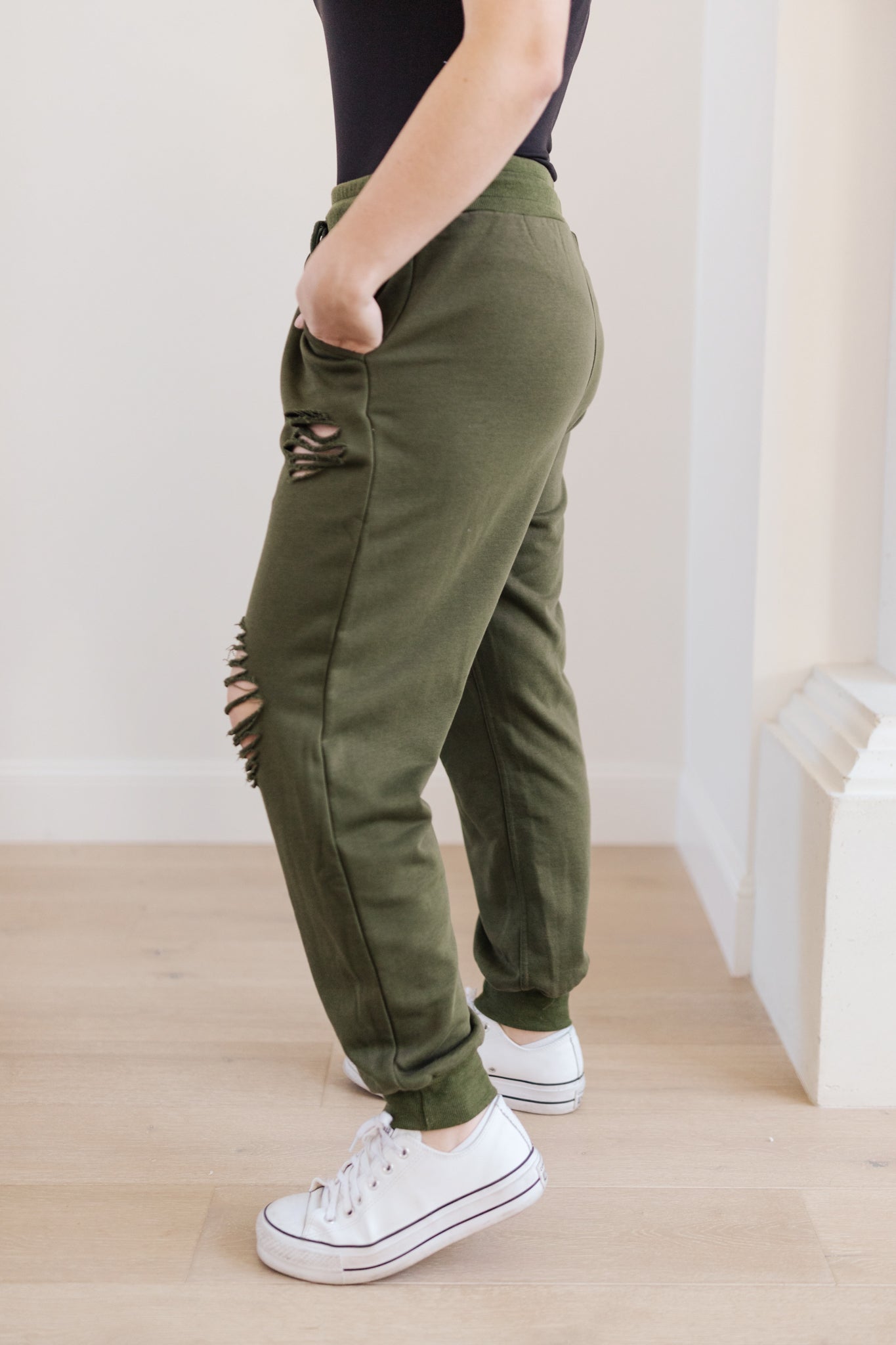 OLD Kick Back Distressed Joggers In Olive