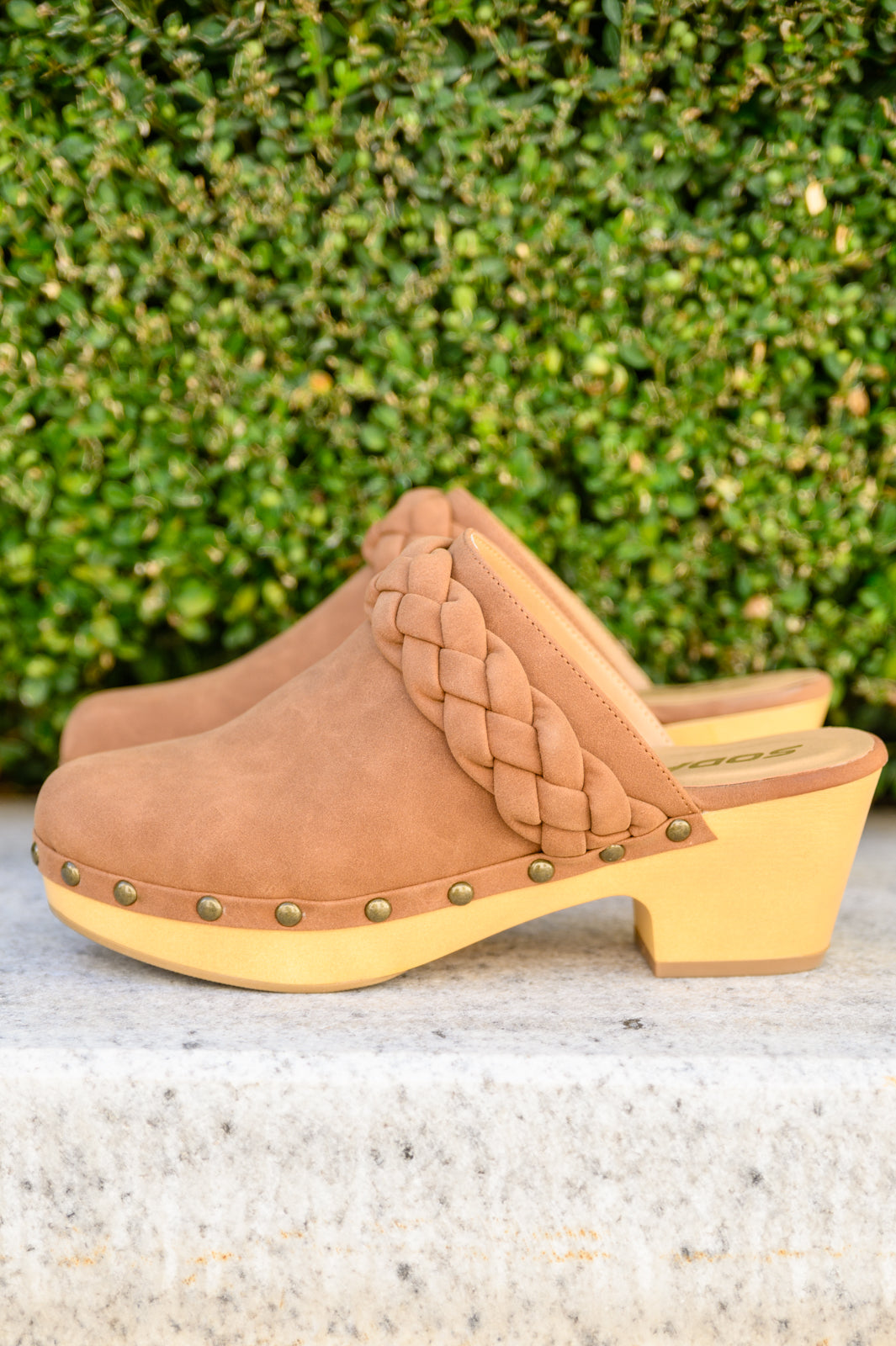 Taylor Braided Clogs In Brown